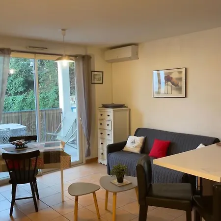 Joli Confort Apartament Hyères